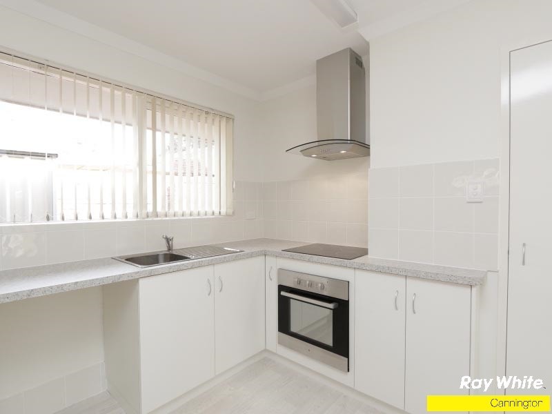 18 Debenham Street, Thornlie WA 6108