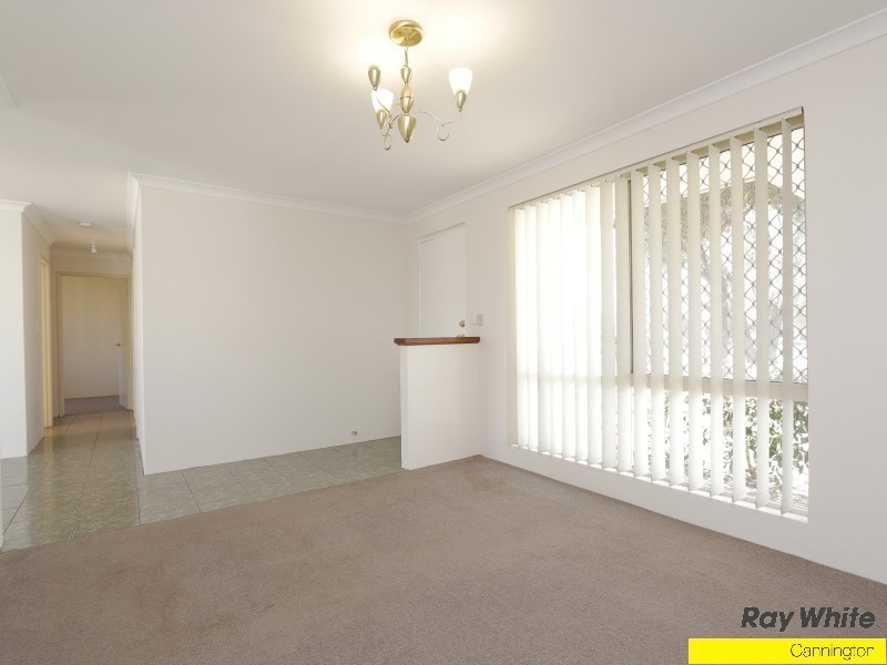 19 Lansing Street, Queens Park WA 6107
