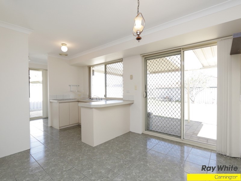 19 Lansing Street, Queens Park WA 6107
