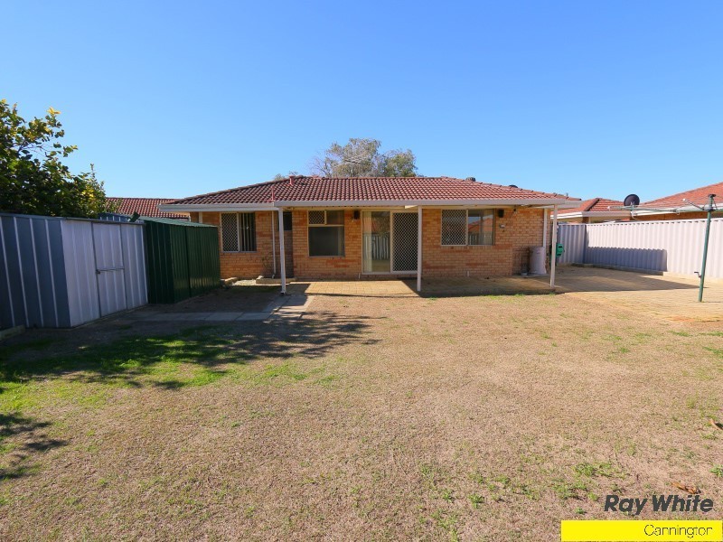 19 Lansing Street, Queens Park WA 6107