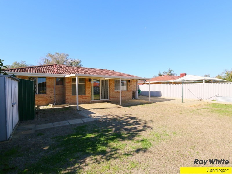19 Lansing Street, Queens Park WA 6107