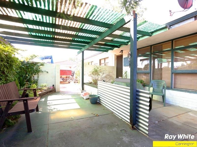 17 Faversham Street, Beckenham WA 6107