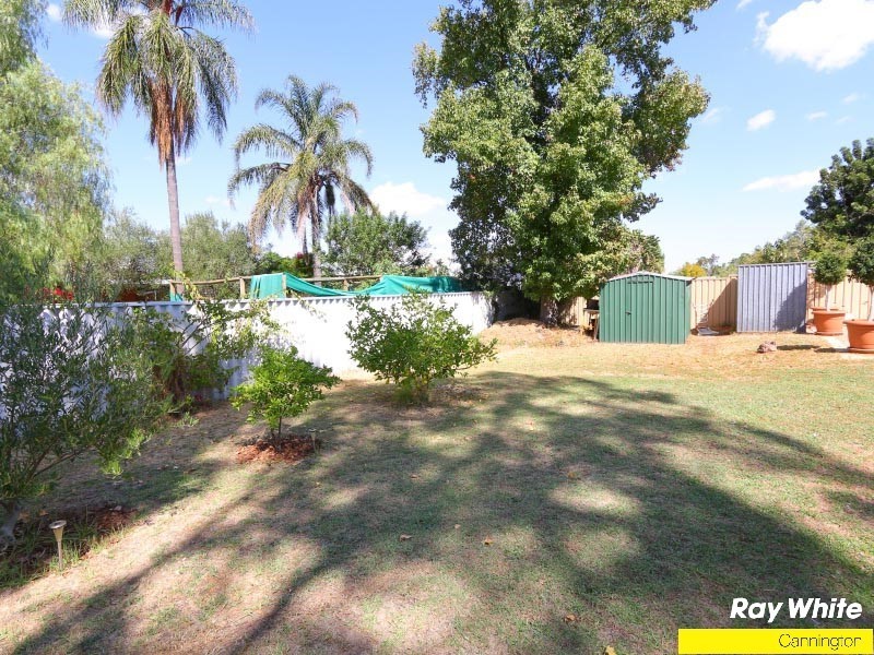 17 Faversham Street, Beckenham WA 6107