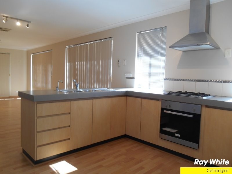 63 Cross Street, Queens Park WA 6107