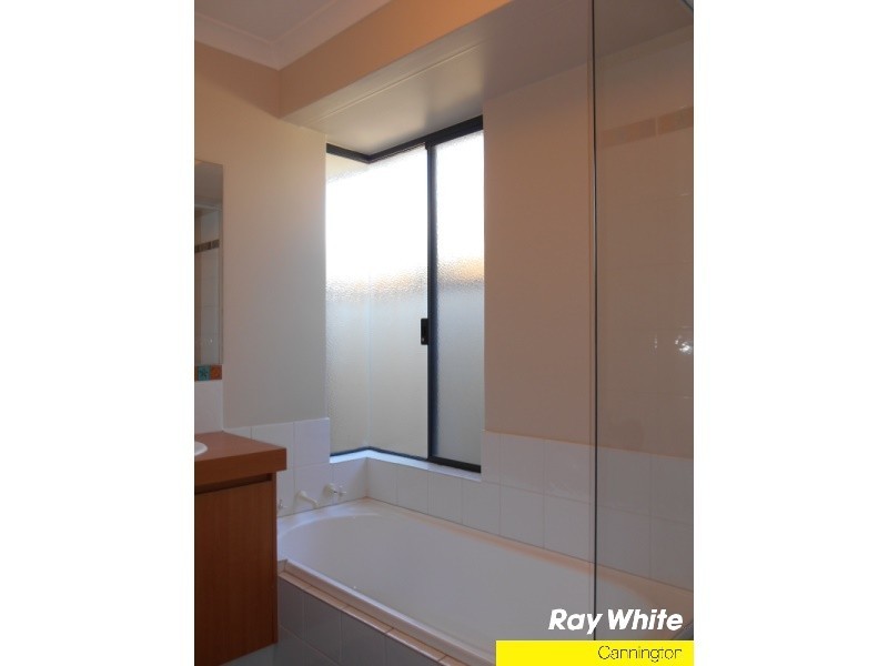 63 Cross Street, Queens Park WA 6107