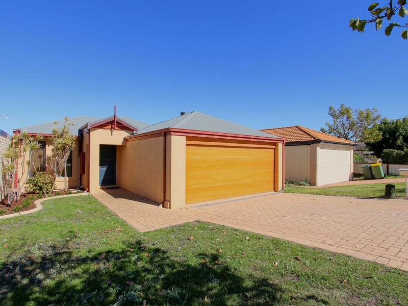 63 Cross Street, Queens Park WA 6107