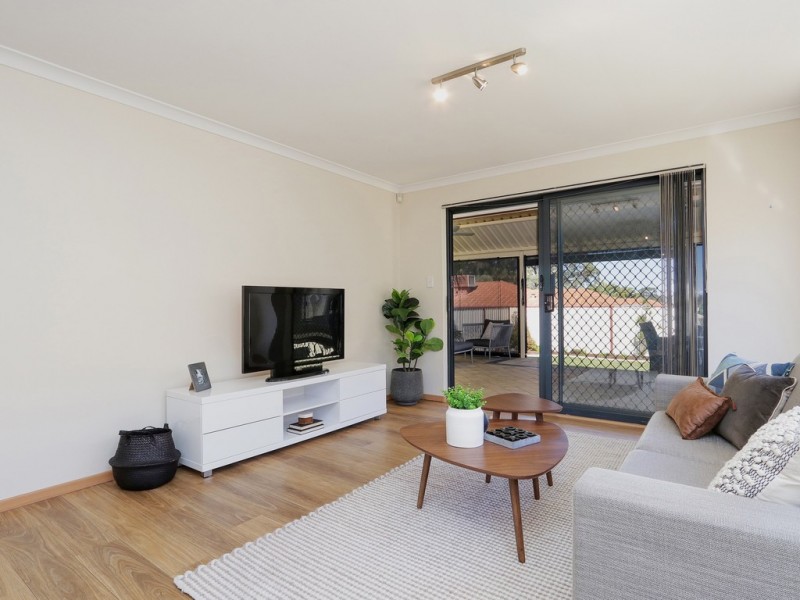 63 Cross Street, Queens Park WA 6107