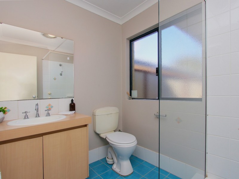 63 Cross Street, Queens Park WA 6107