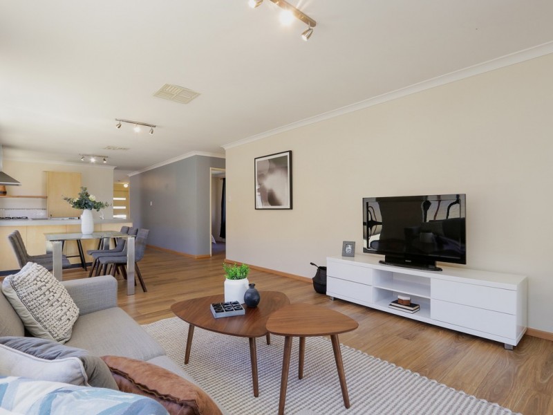 63 Cross Street, Queens Park WA 6107