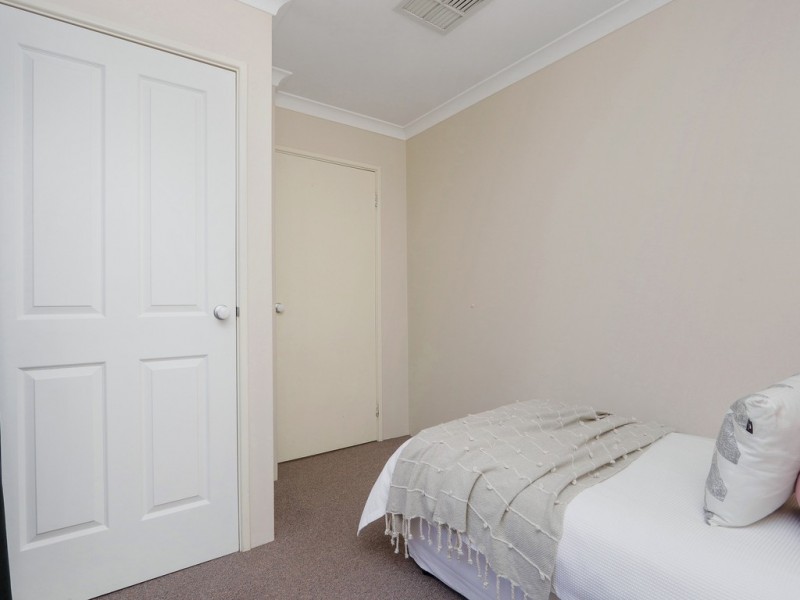 63 Cross Street, Queens Park WA 6107