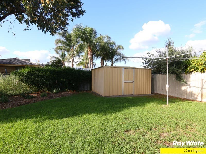 21 Hibiscus Rd, Maddington WA 6109