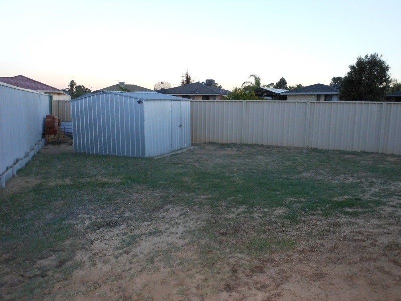 19B Barnsby Place, Beckenham WA 6107