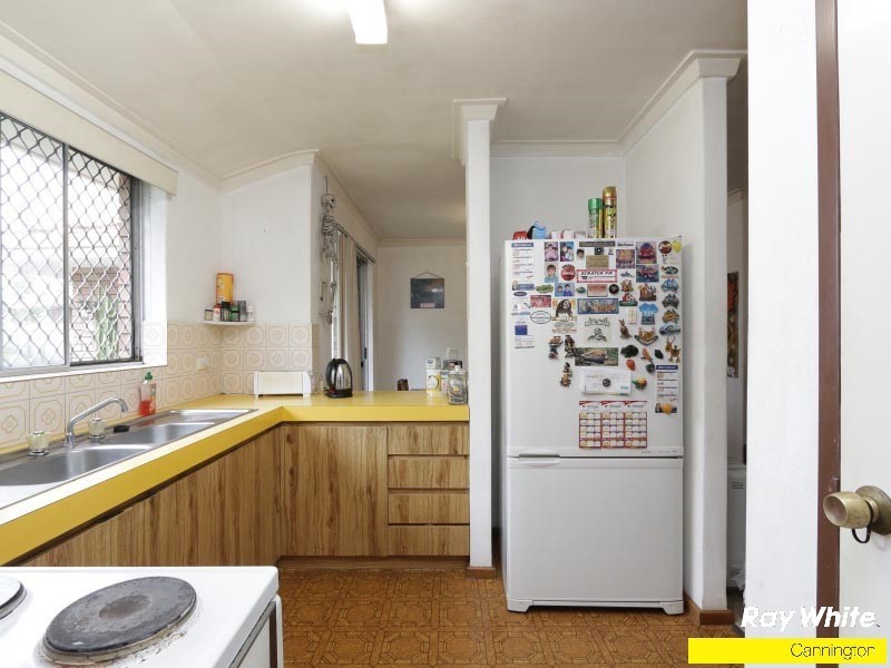 27 Dealy Close, Cannington WA 6107