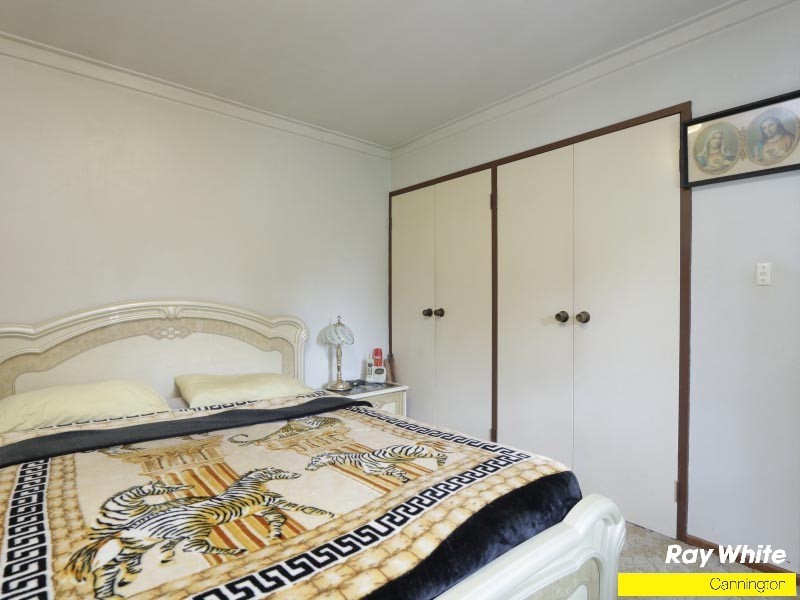 27 Dealy Close, Cannington WA 6107