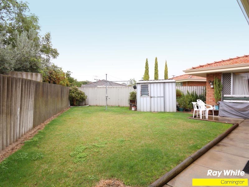 27 Dealy Close, Cannington WA 6107