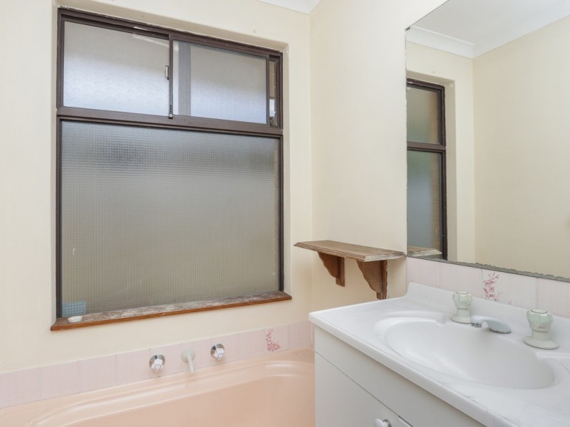 73 Gibbs Street, East Cannington WA 6107