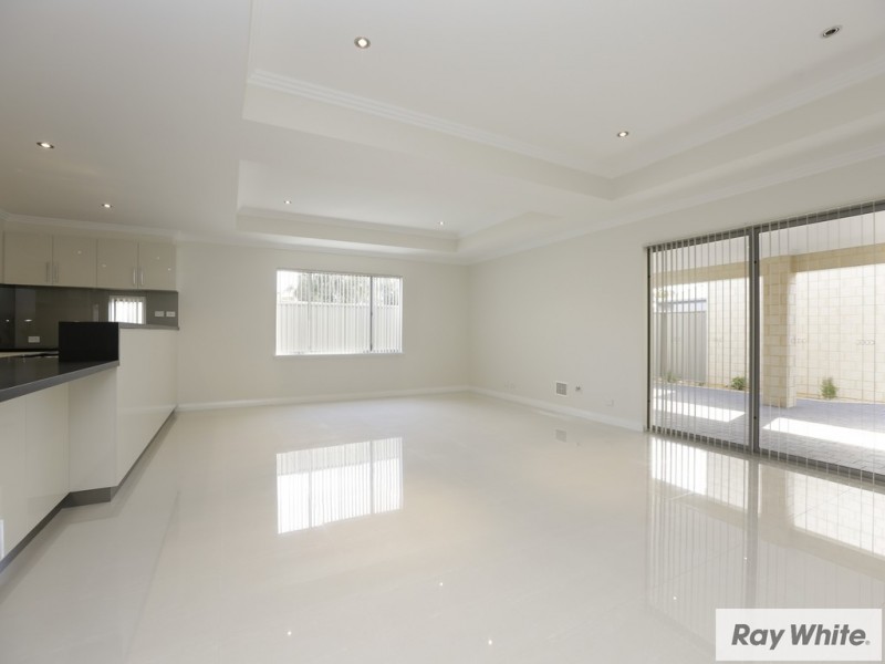 1/221 William Street, Beckenham WA 6107