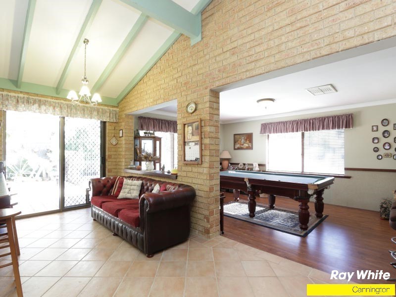 61 Bywater Way, Wilson WA 6107
