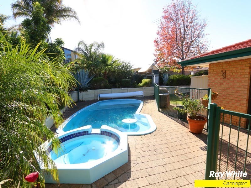 61 Bywater Way, Wilson WA 6107