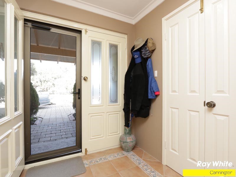 61 Bywater Way, Wilson WA 6107