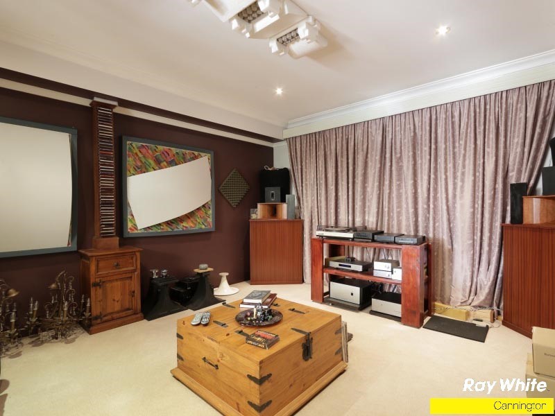61 Bywater Way, Wilson WA 6107
