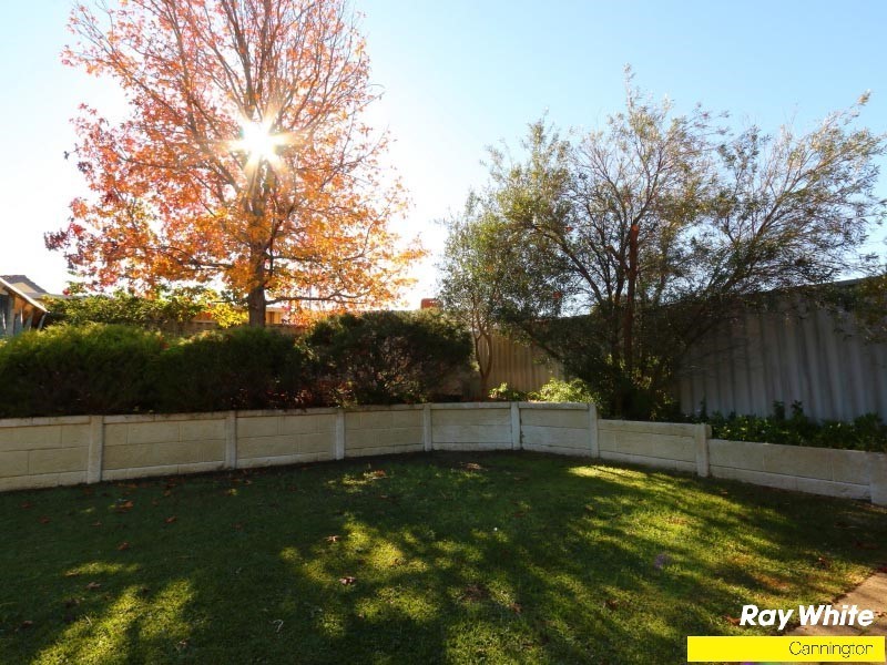 61 Bywater Way, Wilson WA 6107