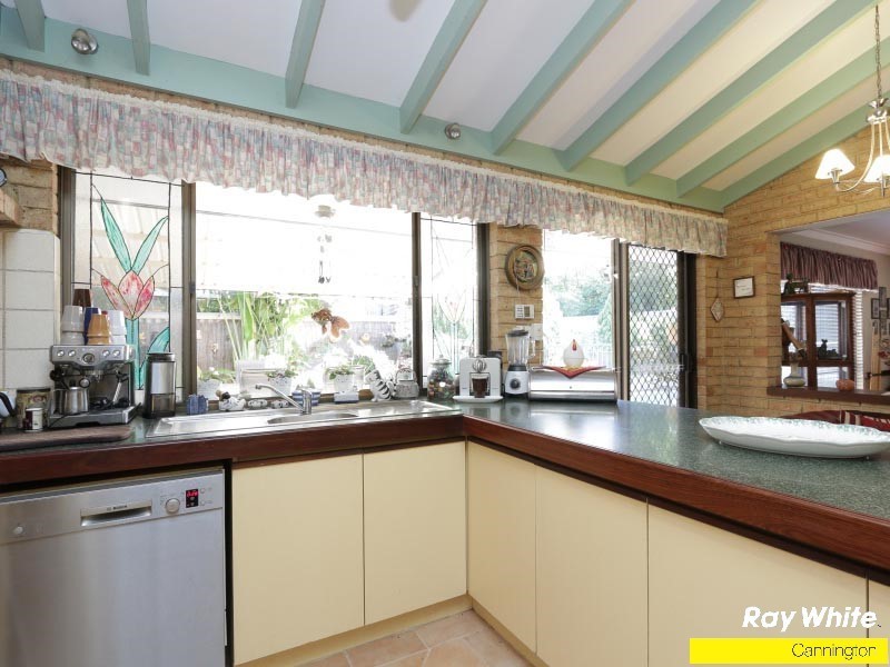 61 Bywater Way, Wilson WA 6107