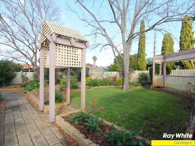 6 Legge Place, Beckenham WA 6107