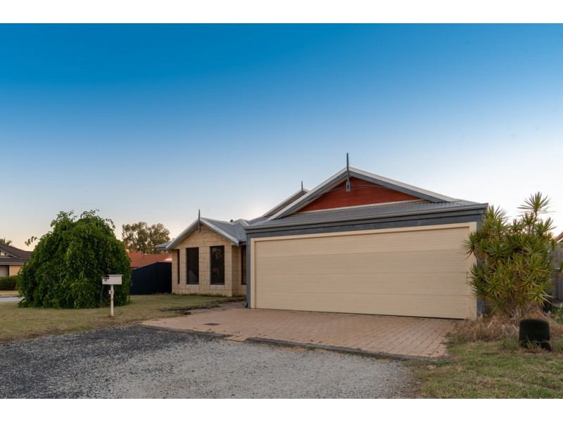 18 Abrolhos Loop, Beckenham WA 6107