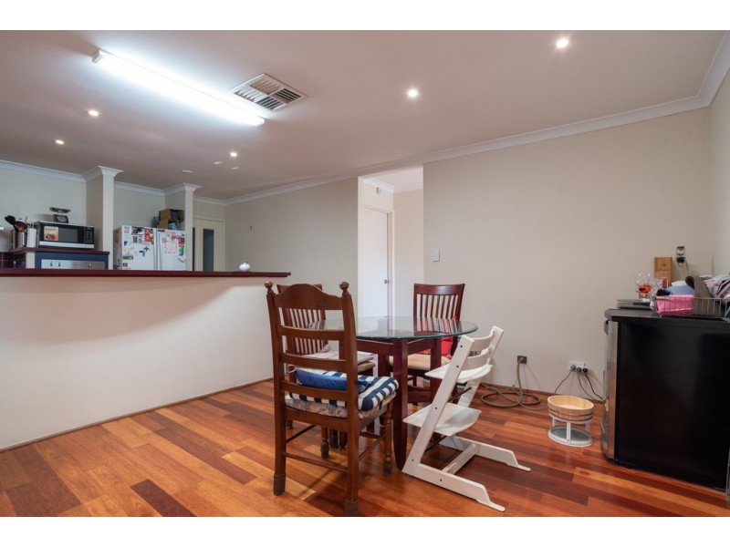 18 Abrolhos Loop, Beckenham WA 6107