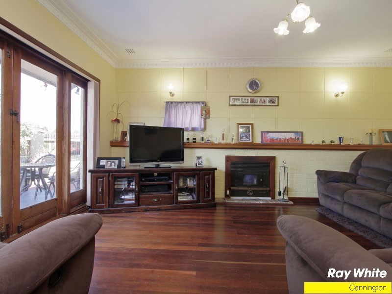 10 Herndon Close, Cannington WA 6107