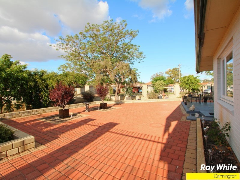 10 Herndon Close, Cannington WA 6107