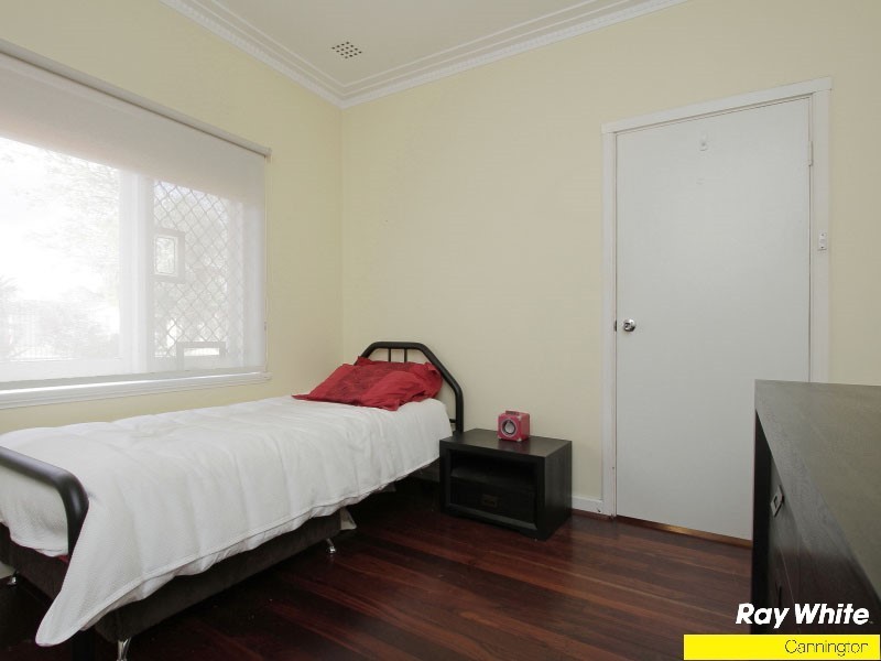 10 Herndon Close, Cannington WA 6107