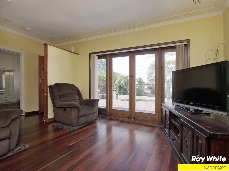 10 Herndon Close, Cannington WA 6107