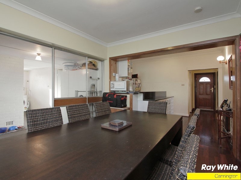 10 Herndon Close, Cannington WA 6107