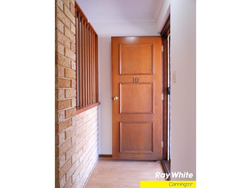 10/9-11 Mallard Way, Cannington WA 6107