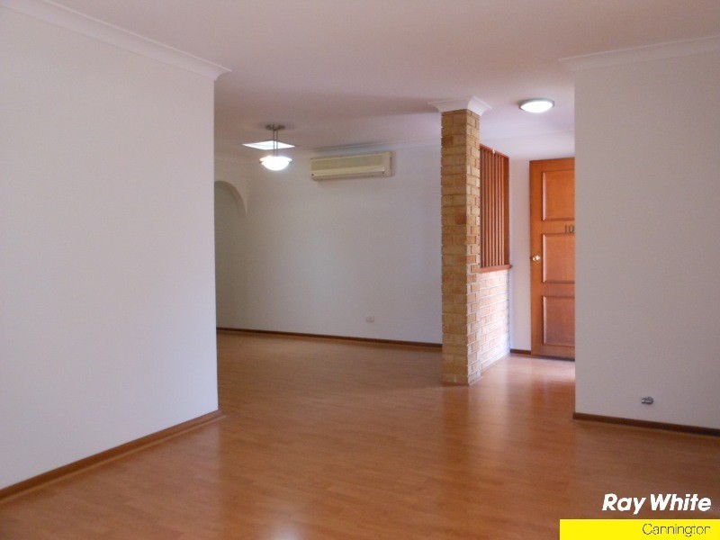 10/9-11 Mallard Way, Cannington WA 6107