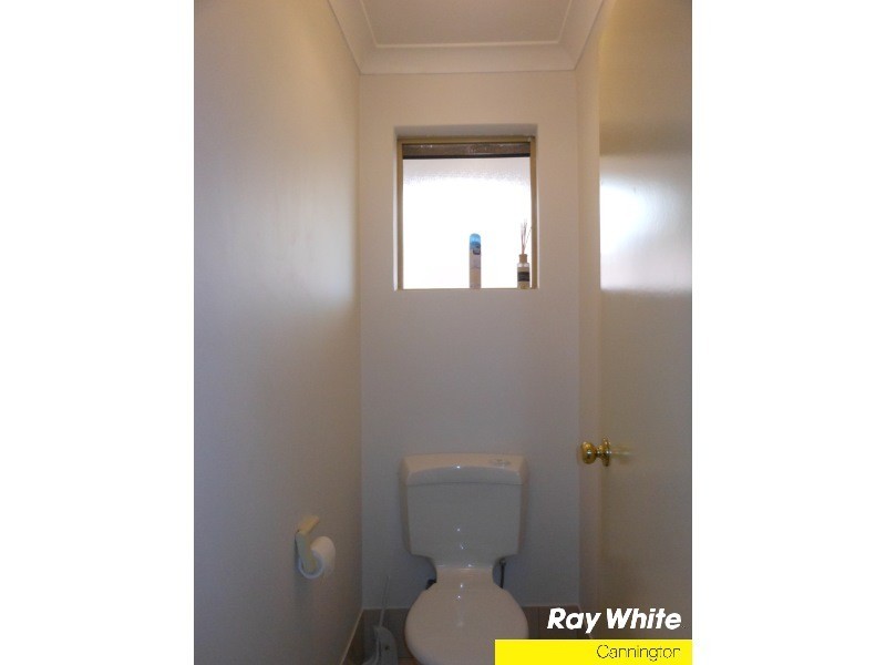 10/9-11 Mallard Way, Cannington WA 6107