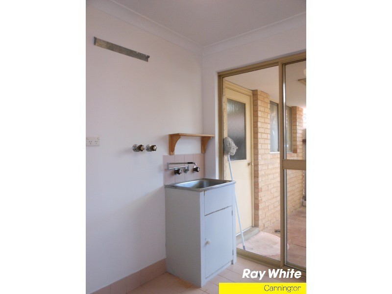 10/9-11 Mallard Way, Cannington WA 6107