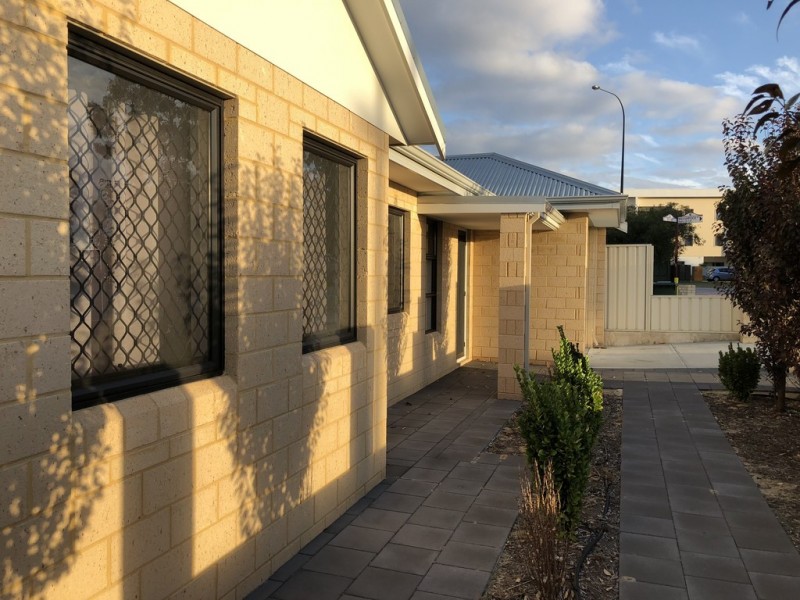 3A Ellam St, St James WA 6102