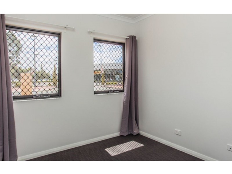 3A Ellam St, St James WA 6102