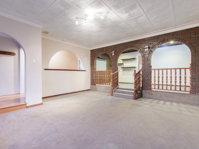 31 Salisbury Street, St James WA 6102