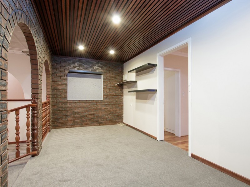 31 Salisbury Street, St James WA 6102