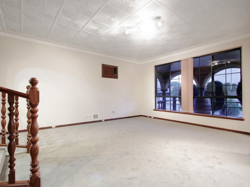 31 Salisbury Street, St James WA 6102