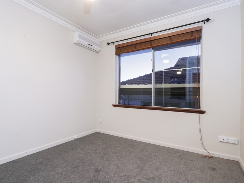 31 Salisbury Street, St James WA 6102