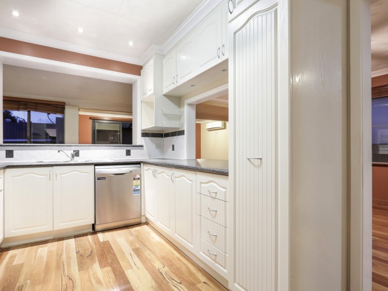 31 Salisbury Street, St James WA 6102