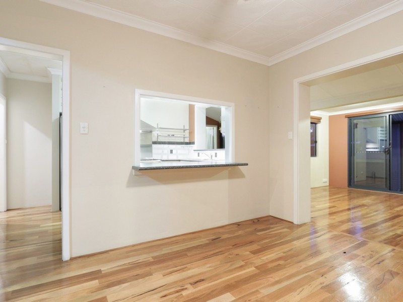 31 Salisbury Street, St James WA 6102