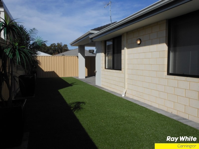 35 Katrine Parade, Canning Vale WA 6155