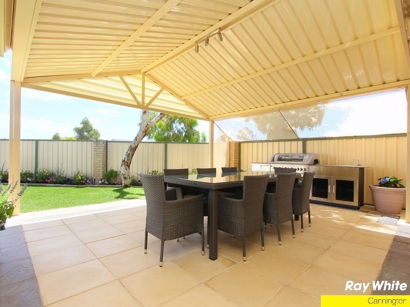 14 Holton Way, Cannington WA 6107