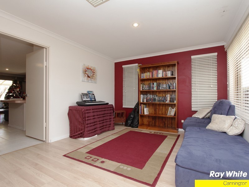 14 Holton Way, Cannington WA 6107